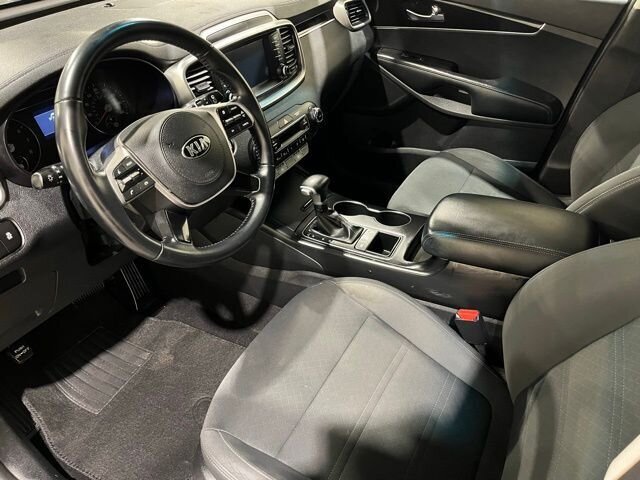 
								2020 Kia Sorento S full									