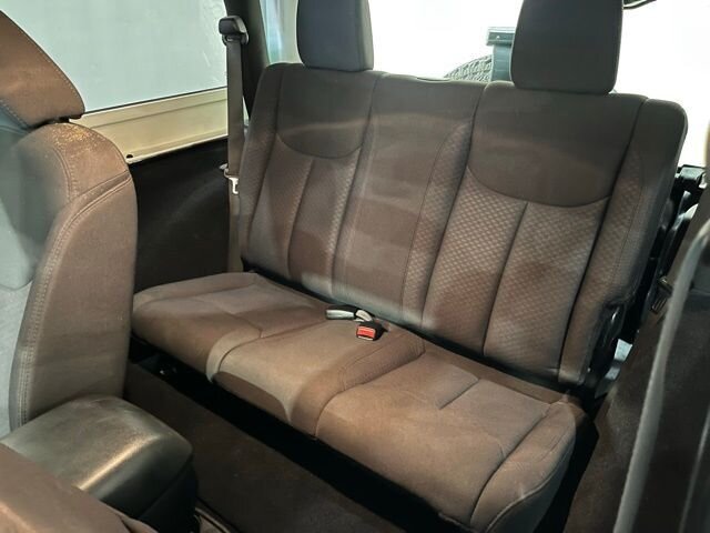 
								2014 Jeep Wrangler Sport full									