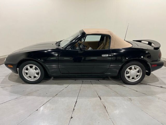 
								1993 Mazda MX-5 Miata Base full									