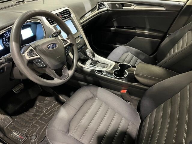 
								2014 Ford Fusion SE full									