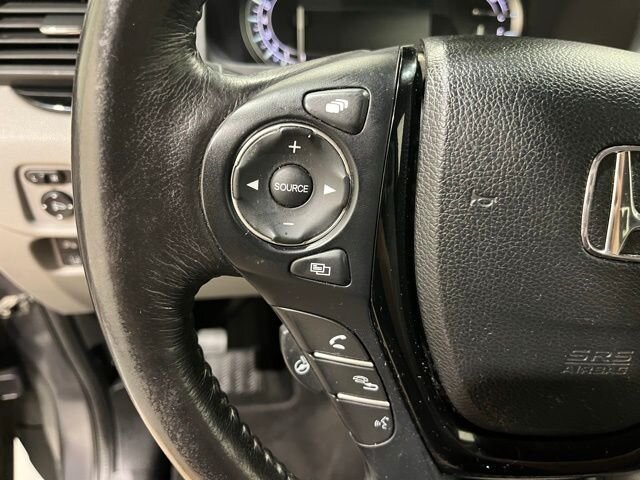 
								2018 Honda Ridgeline RTL-E w/ Apple Car Play full									