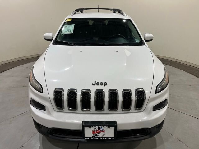 
								2016 Jeep Cherokee Latitude full									