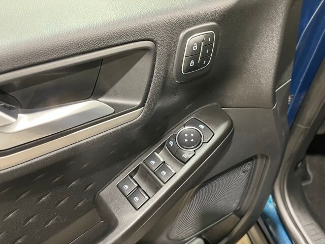 
								2020 Ford Escape SEL w/ Apple Car Play full									
