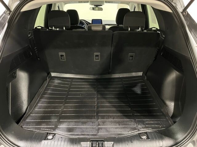 
								2021 Ford Escape SE full									