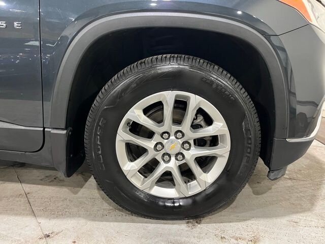 
								2021 Chevrolet Traverse LT w/ Apple Car Play full									