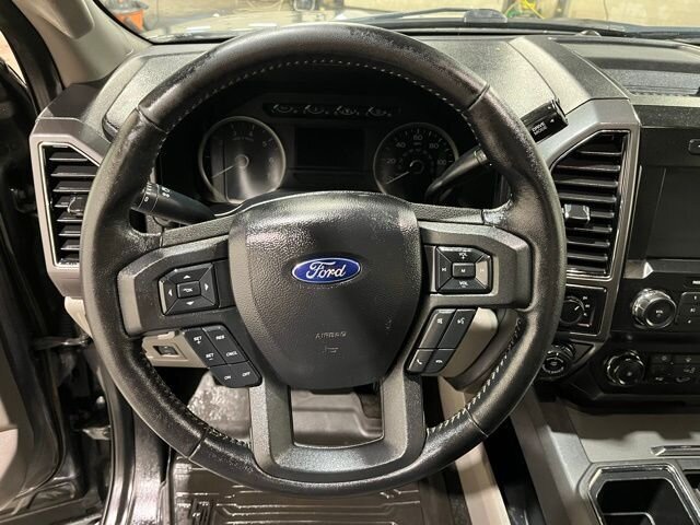 
								2020 Ford F-150 XLT w/ Apple Car Play and Navigation full									