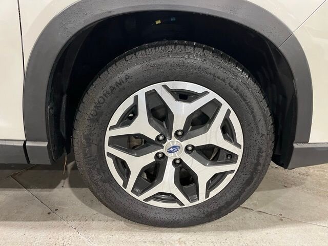 
								2021 Subaru Forester Premium w/ Apple Car Play full									
