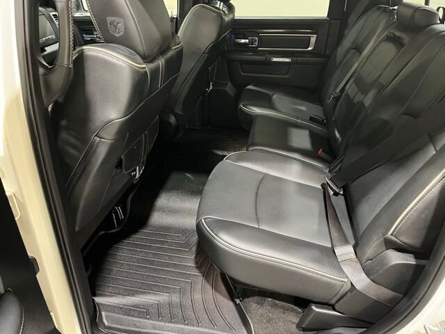 
								2017 RAM 1500 Limited w/ Navigation full									