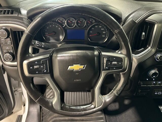 
								2019 Chevrolet Silverado 1500 LT w/ Apple Car Play full									