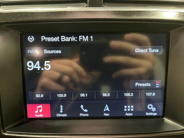 
								2019 Ford Explorer Limited w/ Apple Car Play and Navigation full									