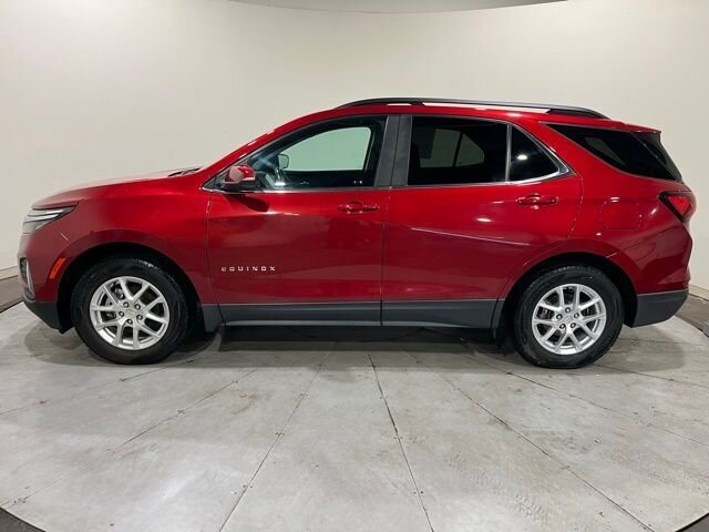 
								2022 Chevrolet Equinox LT w/ Apple Car Play and Navigation full									