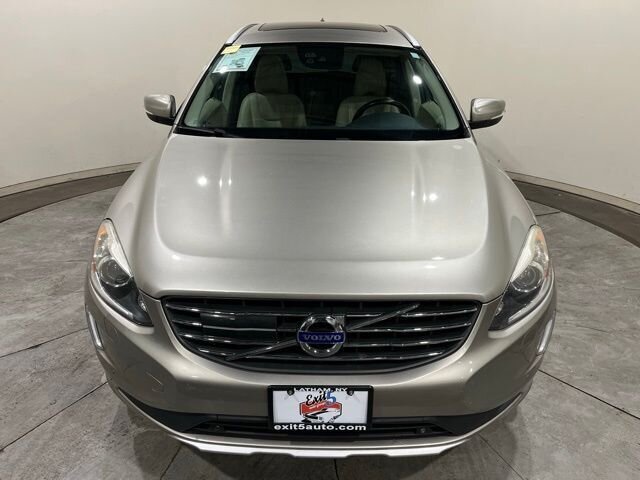 
								2015 Volvo XC60 T6 Platinum w/ Navigation full									