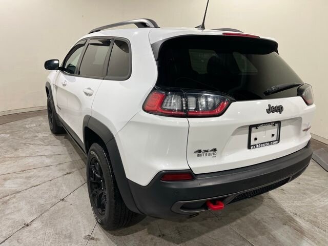 
								2019 Jeep Cherokee Trailhawk w/ Apple Car Play full									