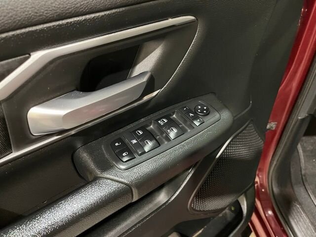 
								2019 RAM 1500 Big Horn/Lone Star w/ Apple Car Play full									