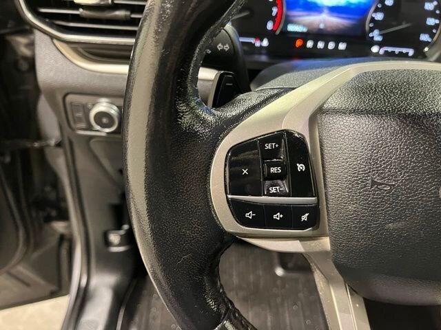 
								2021 Ford Explorer XLT w/ Apple Car Play full									