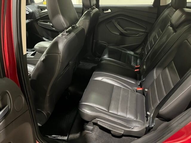 
								2018 Ford Escape Titanium w/ Apple Car Play and Navigation full									