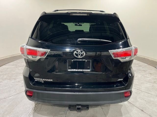 
								2016 Toyota Highlander LE V6 full									