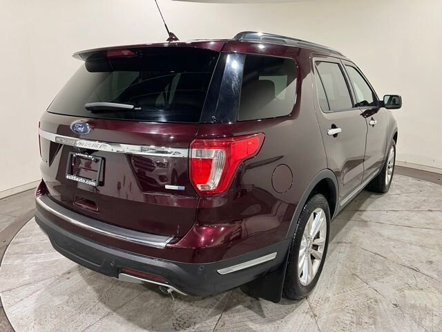
								2019 Ford Explorer Limited w/ Apple Car Play and Navigation full									
