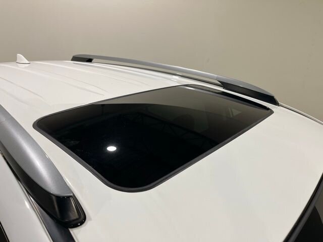 
								2018 Toyota RAV4 XLE full									