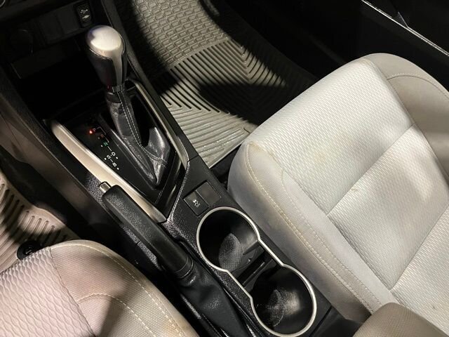 
								2016 Toyota Corolla LE full									