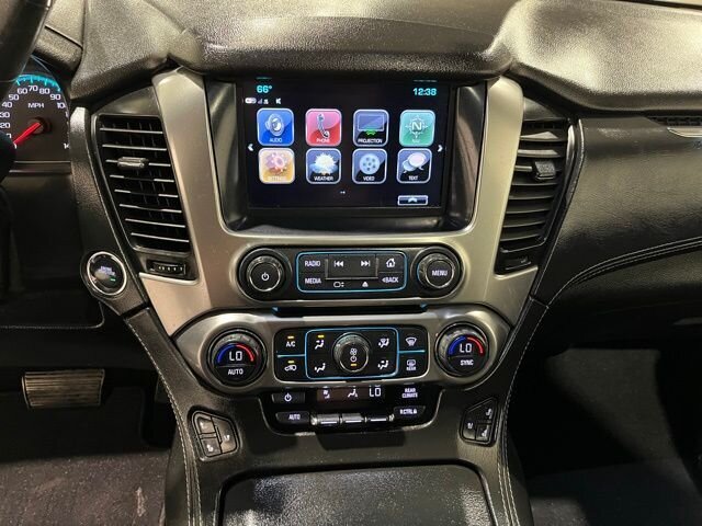 
								2018 Chevrolet Suburban Premier w/ Navigation full									