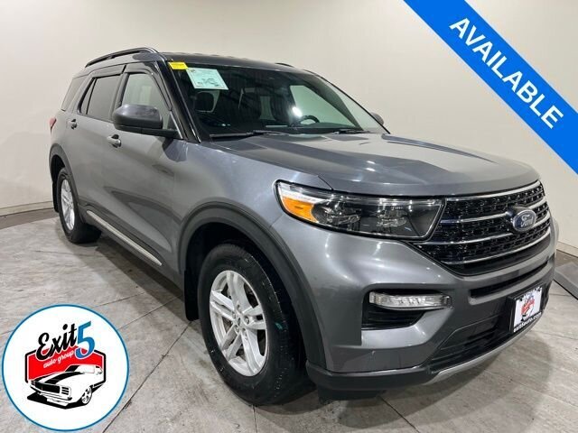 2021 Ford Explorer XLT w/ Apple Car Play