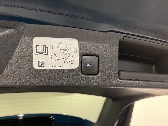 
								2020 Ford Escape SEL w/ Apple Car Play full									