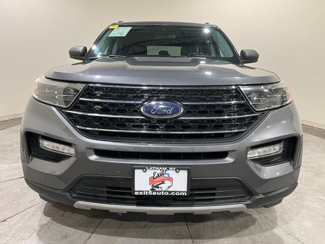 
								2021 Ford Explorer XLT w/ Apple Car Play full									