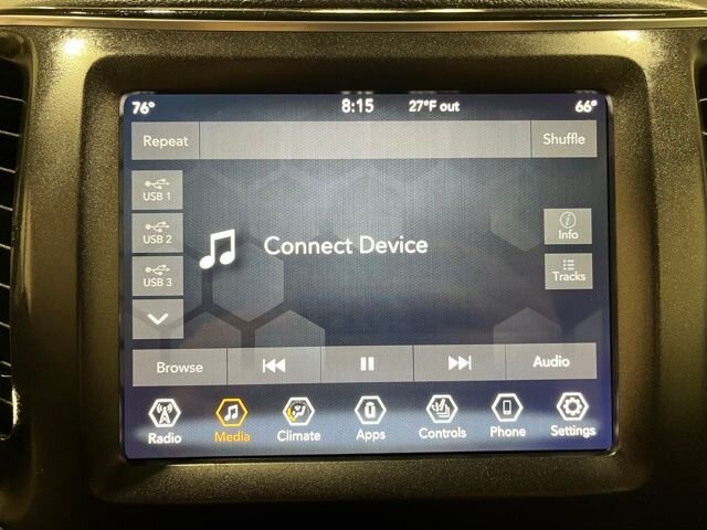 
								2019 Jeep Cherokee Trailhawk w/ Apple Car Play full									