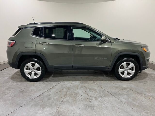 
								2019 Jeep Compass Latitude full									