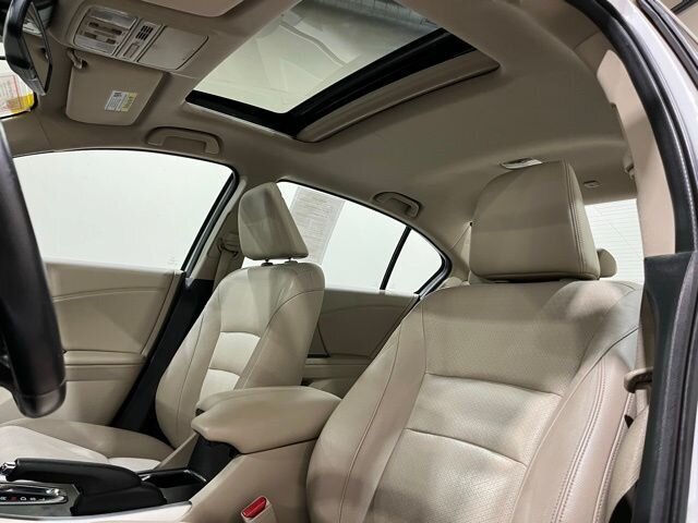 
								2015 Honda Accord EX-L full									