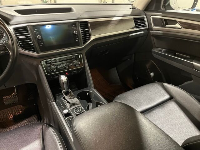 
								2019 Volkswagen Atlas 3.6L V6 SE w/ Apple Car Play full									