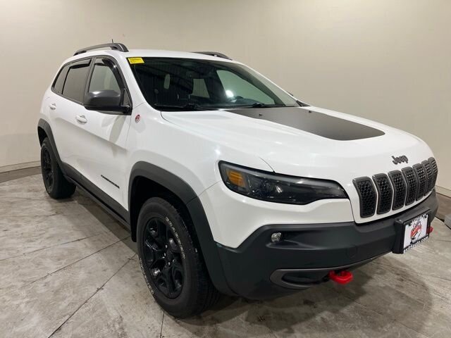 
								2019 Jeep Cherokee Trailhawk w/ Apple Car Play full									