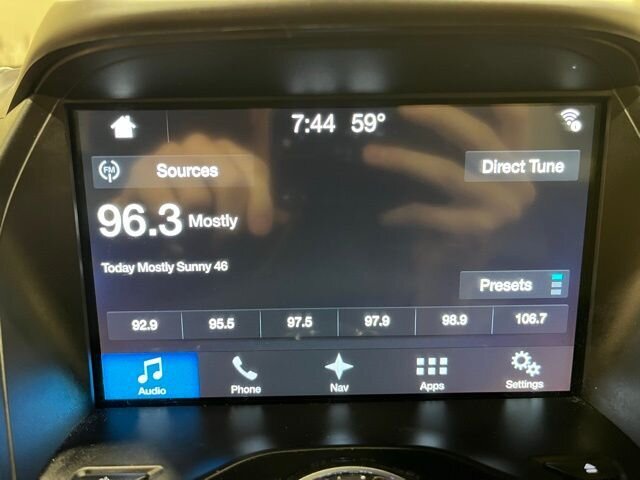 
								2018 Ford Escape Titanium w/ Apple Car Play and Navigation full									