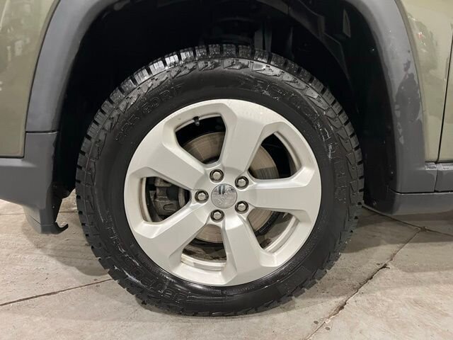 
								2019 Jeep Compass Latitude full									