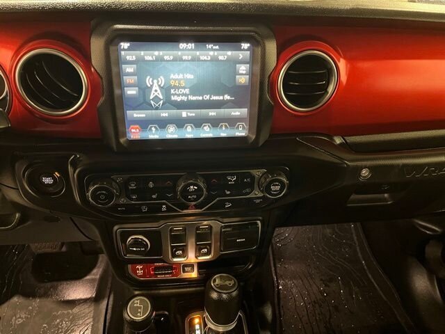 
								2019 Jeep Wrangler Rubicon w/ Apple Car Play and Navigation full									