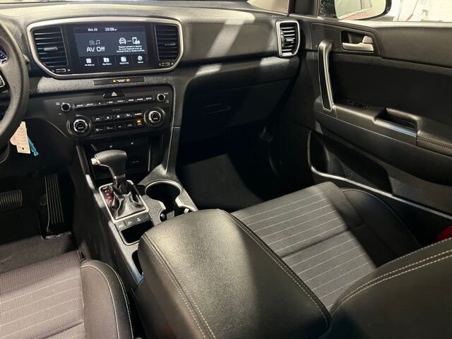 
								2020 Kia Sportage LX w/ Apple Car Play full									