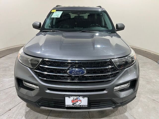 
								2021 Ford Explorer XLT w/ Apple Car Play full									