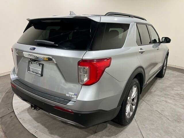 
								2020 Ford Explorer XLT w/ Apple Car Play full									