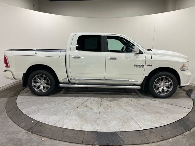 
								2017 RAM 1500 Limited w/ Navigation full									