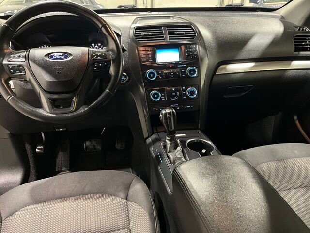 
								2018 Ford Explorer XLT full									
