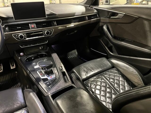 
								2018 Audi S4 3.0T Prestige quattro w/ Apple Car Play and Naviga full									