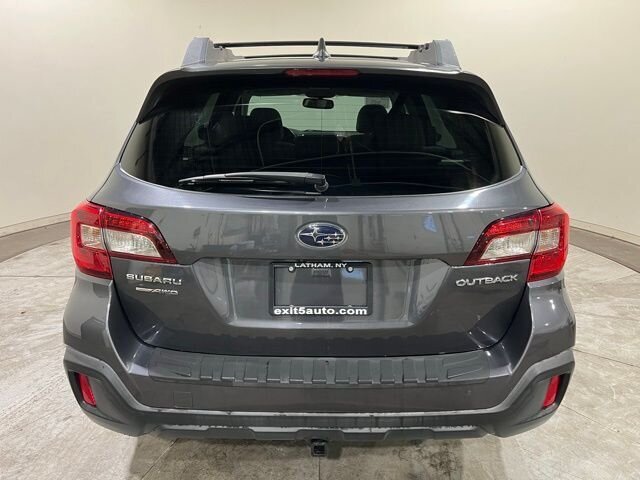
								2018 Subaru Outback 2.5i Premium w/ Apple Car Play full									