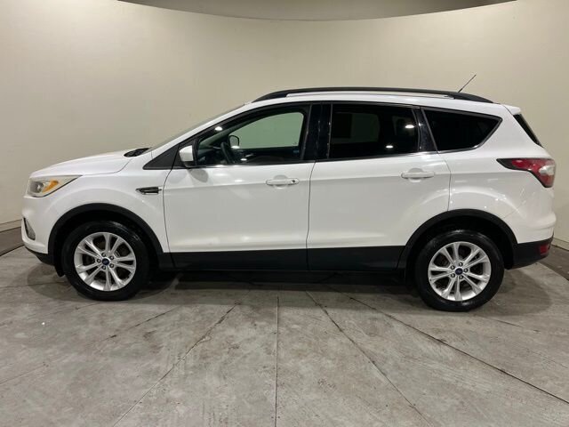 
								2017 Ford Escape SE full									