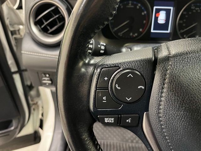 
								2018 Toyota RAV4 XLE full									