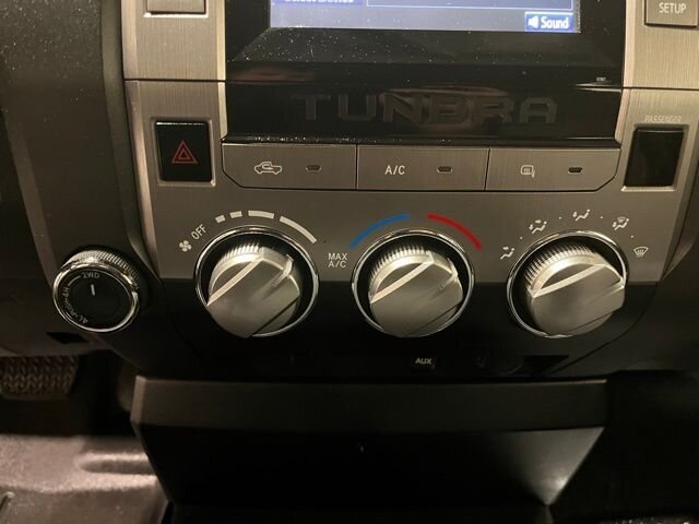 
								2015 Toyota Tundra SR full									