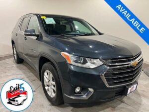 2021 Chevrolet Traverse LT w/ Apple Car Play