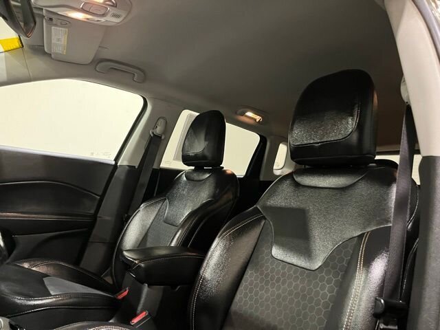 
								2019 Jeep Compass Latitude full									