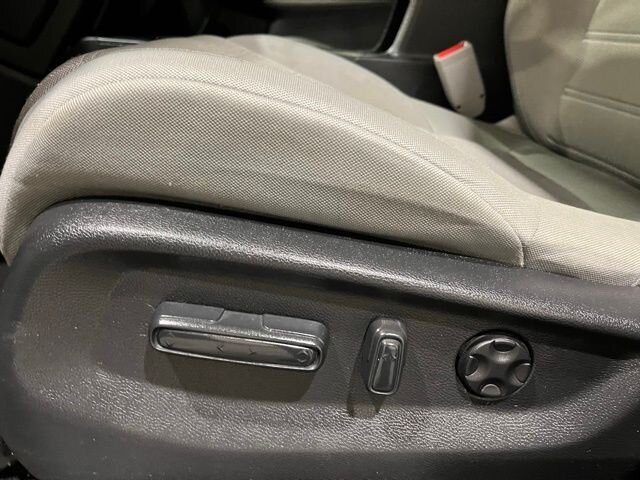 
								2019 Honda CR-V EX w/ Apple Car Play full									