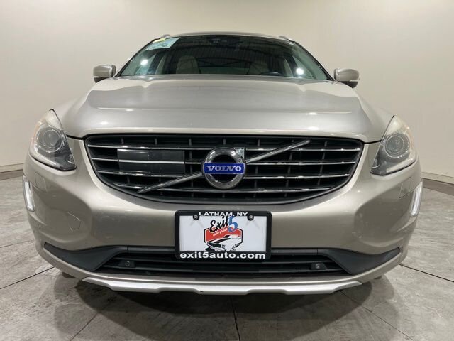 
								2015 Volvo XC60 T6 Platinum w/ Navigation full									